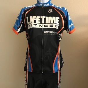 Woman Lifetime Cycling outfit